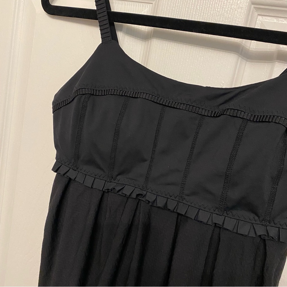Lululemon Yoga Black Pritti Ruffle Tank Top With Adjustable Elastic Hem Size 6